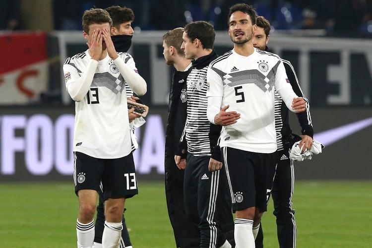 Thomas Müller (tv.) og Mats Hummels var senest med på det tyske landshold i november 2018.  Foto: firo Sportphoto/ralf Ibing/Ritzau Scanpix