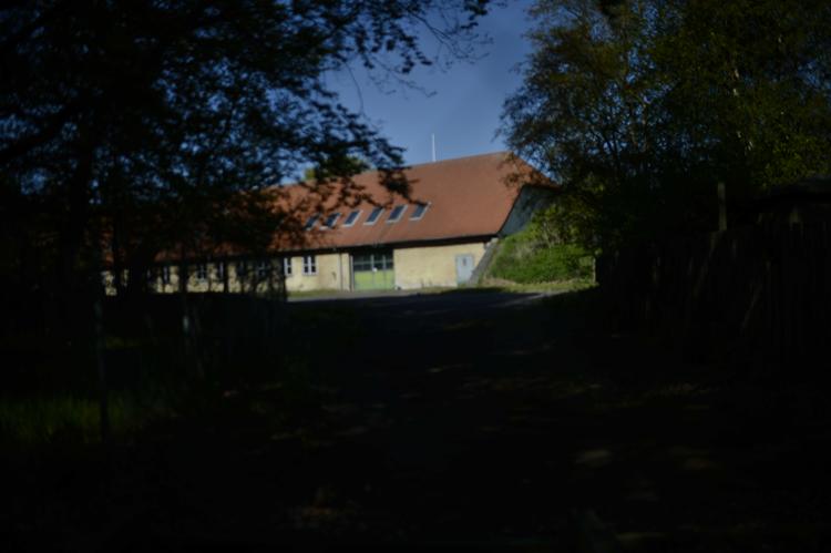 Beboere på Langeland protesterer kraftigt mod regeringens plan om at etablere et udrejsecenter på øen. Det skal efter planen huse   udvisningsdømte udlændinge på det tidligere    Asylcenter Holmegaard ved Bagenkop på den sydlige del af øen. Foto: Tim K. Jensen/Ritzau Scanpix