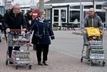 Grænsehandel hos Fleggaard i Harrislee, Tyskland.   Arkivfoto:  Jens Dresling