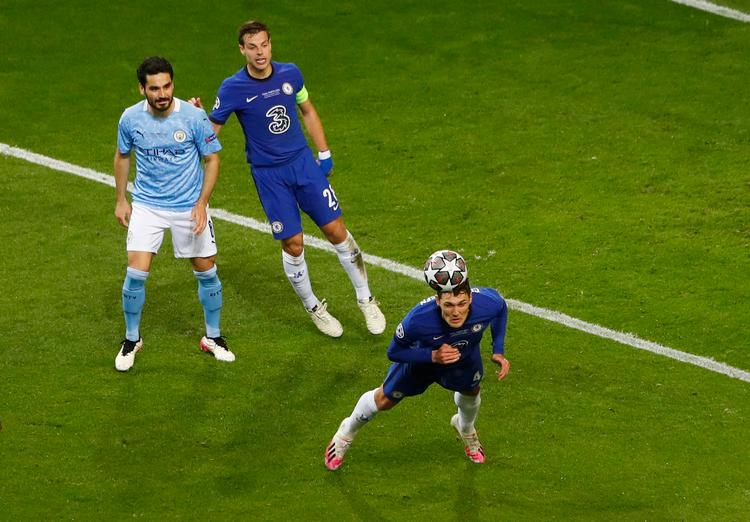 Indskiftede Andreas Christensen gjorde comeback efter tre ugers pause, da han blev skiftet ind i første halvleg. Foto: Susana Vera/Ritzau Scanpix