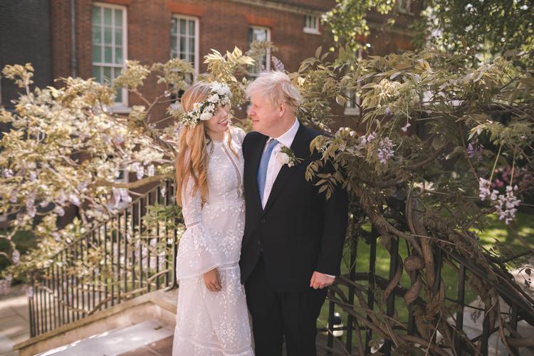 Boris Johnson og Carrie Symonds' bryllup var det første for en siddende britisk premierminister siden 1822. Dengang hed premierministeren Robert Banks Jenkinson. Foto: Pool/Ritzau Scanpix