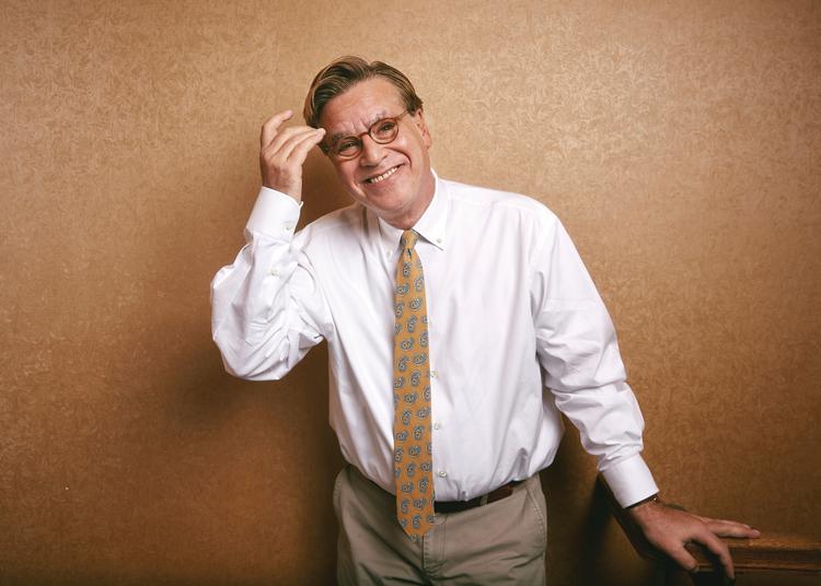Amerikanske Aaron Sorkin har instrueret flere film, men det er som politisk manuskriptforfatter, han er mest berømt og produktiv. Billedet er fra 2018, hvor han var aktuel med en teaterversion af Harper Lees 'Dræb ikke en sangfugl' om racisme i 1930'ernes Alabama. 
 Foto: Taylor Jewell/Ritzau Scanpix