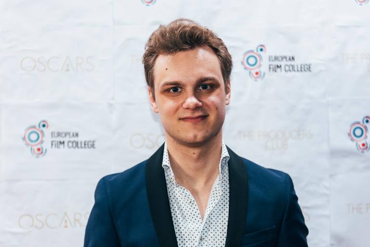 Nicklas Jakobsen var elev på European Film College 2016-17 og er blandt underskriverne af brevet. Han studerer i dag sociologi.  