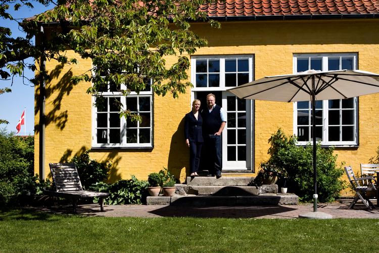 Mette Tony og hendes mand og partner, Mads Bjørn Hansen, har hjem og tegnestue i Troense..   Arkivfoto Uffe Frandsen