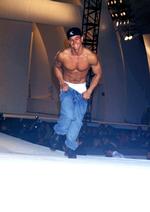 Mark Wahlberg ses her i sine unge år som Calvin Klein-model.   Foto: 2053763globe Photos/mediapunch/Ritzau Scanpix
