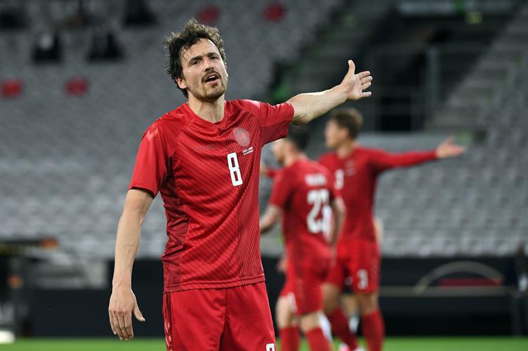 Thomas Delaney og resten af fodboldlandsholdet synger kor på EM-sangen "Danmarks Dynamite". Kasper Schmeichel, Yussuf Poulsen og Pierre-Emile Højbjerg er desuden med til at synge et vers i sangen. - Foto:  Foto: Angelika Warmuth/Reuters
