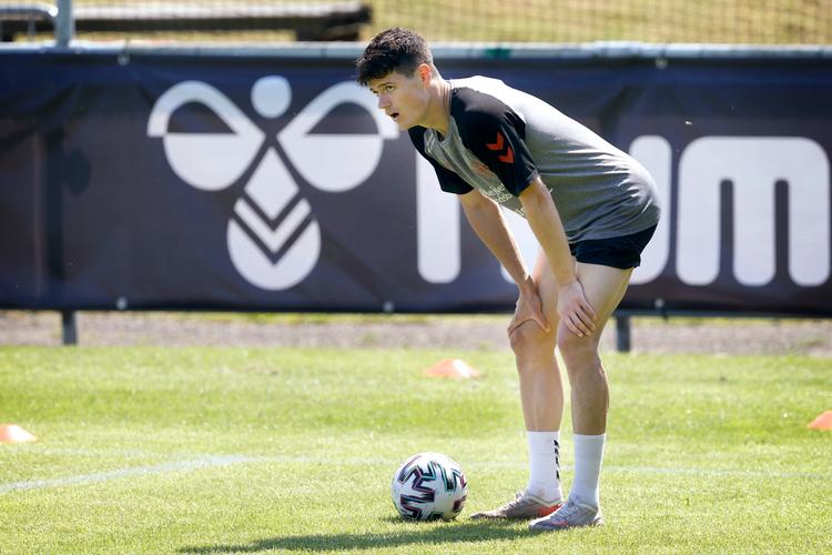 Christian Nørgaard fortæller, at han egentlig slet ikke når at nyde Brentfords oprykning til Premier League, for EM overskygger lige nu alt.  Foto: Jens Dresling/POLFOTO