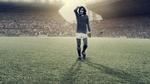 Manden i midten - på Old Trafford, Drømmenes Teater, hvor George Best i en alder af 22 år havde opnået mere, end han drømte om. Og tog hul på nedturen. Foto: ESPN/DR