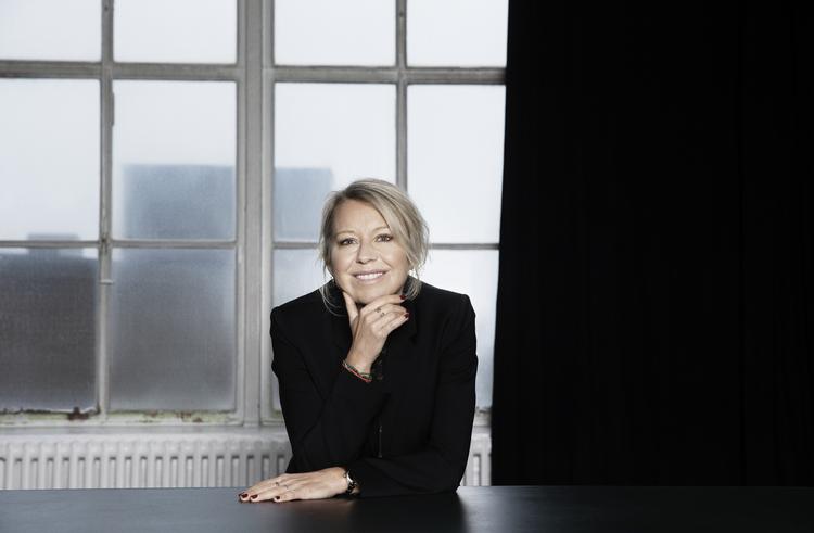Siden 2013 har Helle Øbo været administrerende direktør i Askovfonden, en non profit-organisation, som udvikler og driver indsatser for mennesker, der er udsatte og sårbare.  