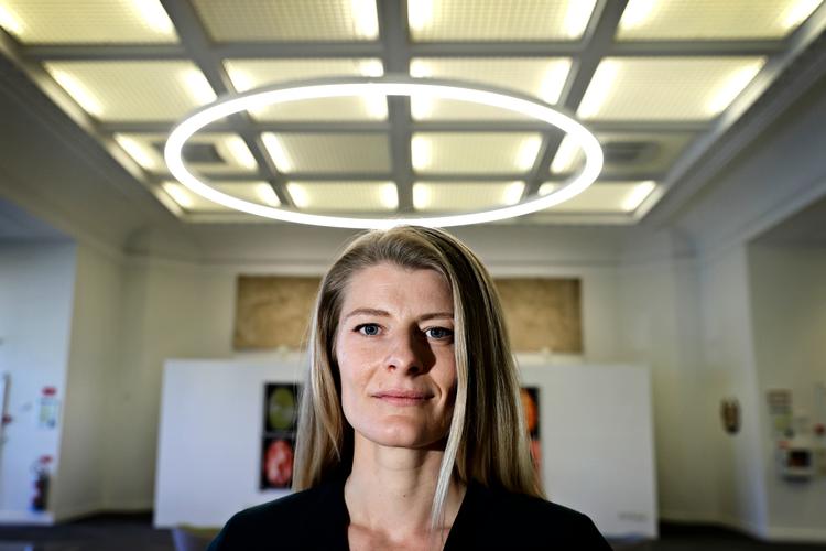  Uddannelses- og forskningsminister Ane Halsboe-Jørgensen (S) afviser kritik fra bl.a. tænketanken Kraka og de konservative om, at det er tilfældigt, hvor nye uddannelser i provinsen skal placeres. konservative .  Arkiv. Foto: Jens Dresling/POLFOTO