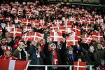 Danmark må nøjes med 15.900 tilskuere i ryggen mod Finland lørdag. DBU når ikke at blive klar til 25.000. Foto: Jens Dresling/POLFOTO