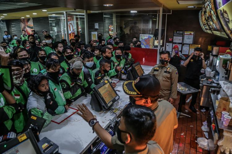Den nye menu blev så populær, at McDonald's blev tvunget til at lukke flere restauranter.  Foto: Aditya Adi, Ritzau Scanpix