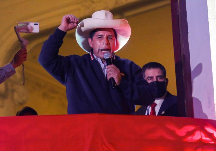Pedro Castillo ser ud til være Perus nye leder efter valget trods påstande om valgsvindel.  Foto: Gian Masko/Ritzau Scanpix