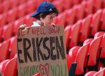 Bliv snart rask Eriksen. Spurs elsker dig, lød opmuntringen fra en ung Tottenham-tilhænger fra Wembley til Rigshospitalet. Foto: Catherine Ivill/Ritzau Scanpix