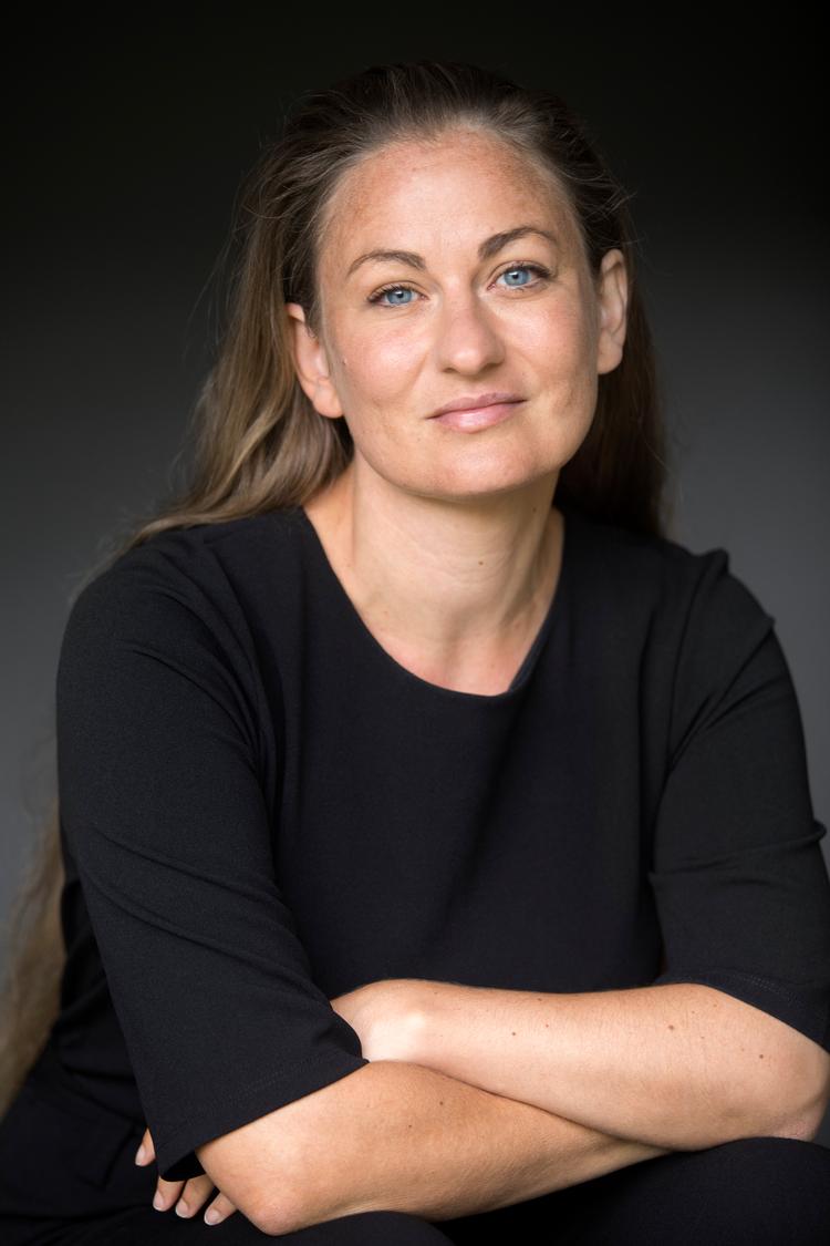 Gry Kappel Jensen fortæller med overblik og god sans for spændingskurven.  Foto: Jens Peter Engedal