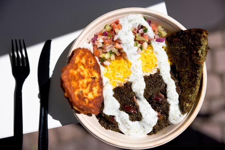 Ghorme Sabzi hos den iranske foodtruck Kuku. Foto: Thomas Borberg/POLFOTO