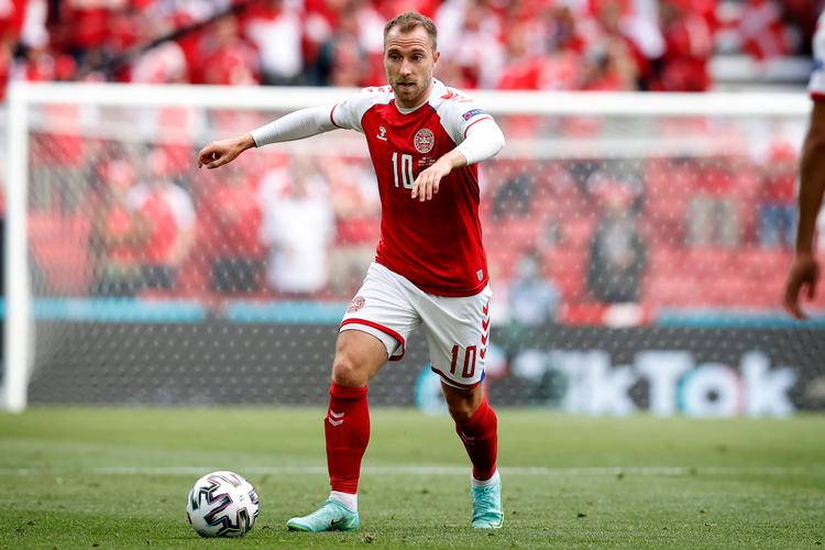 Christian Eriksen kollapsede i 42. minut af lørdagens kamp mod Finland.   Foto: Jens Dresling/POLFOTO