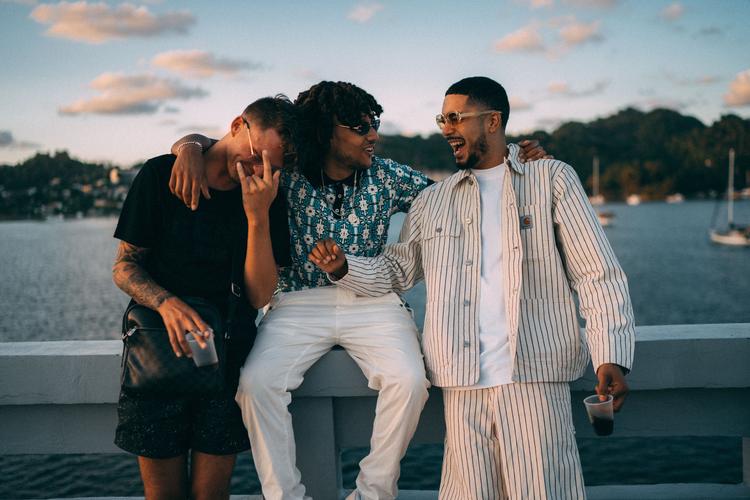 Gilli, Benny Jamz og Kesi er hiphopstjernerne, der kom ind fra kulden og forgyldte dansk popmusik. Foto: Disco Wax