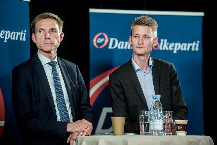 Kristian Thulesen Dahl (t.v.) har forholdt sig tavs om den interne debat, som Peter Kofod er en af hovedpersonerne i. Foto: Tim Kildeborg Jensen
