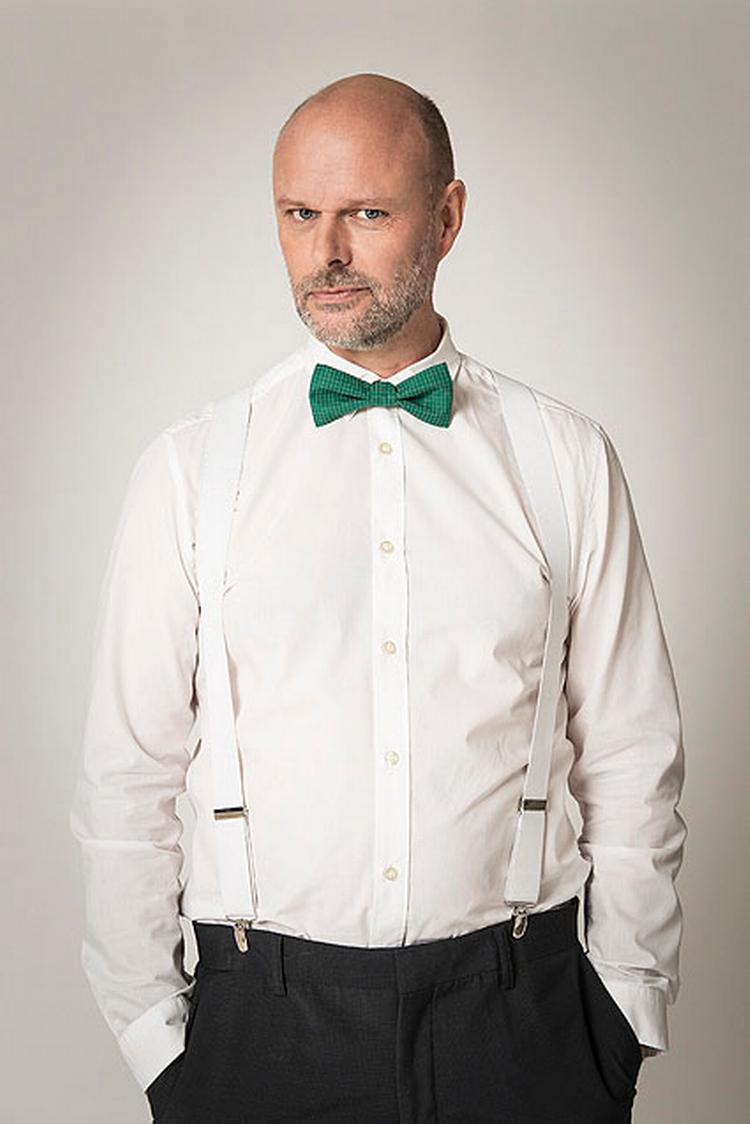 Uffe Rørbæk Madsen i forklædning som almindeligt menneske. Man aner ikke, at han også er nåså'eren Benny, der egentlig hed Brian. Foto: PR-foto fra fanside