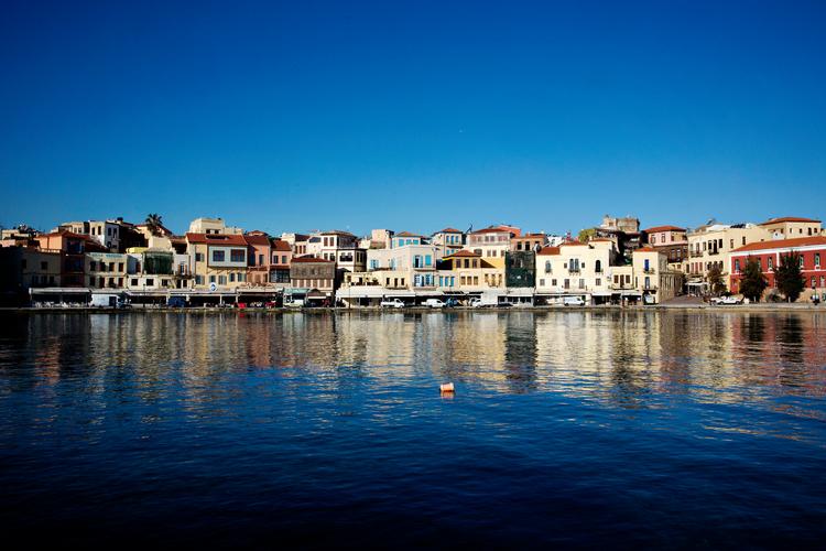 Danske turister kan igen besøge Chania, som er Kretas næststørste by. Den gamle bydel ligger ud til den venetianske havn.   Foto: Martin Lehmann/POLFOTO