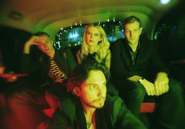 Wolf Alice er et engelsk rockband, der er aktuelle med deres tredje album, 'Blue Weekend'. Foto: Jordan Hemingway 