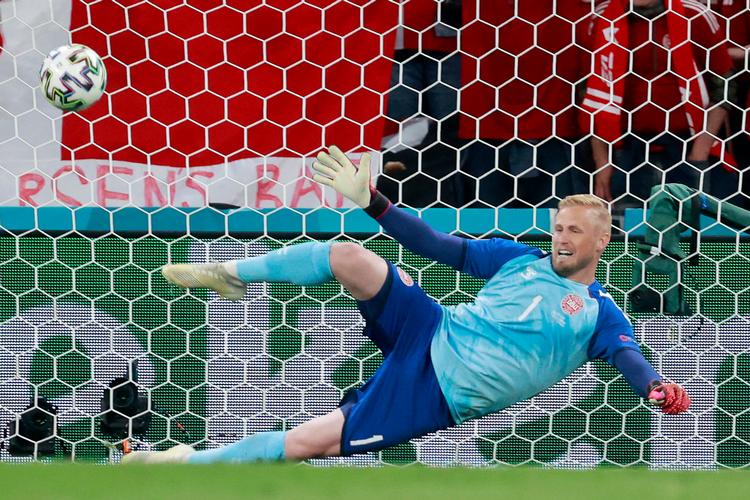 I EM-kampen mod Rusland var Kasper Schmeichel ikke i nærheden af redde straffesparket fra Dzyuba, men den danske målmand har før vist sig stærk i disciplinen. Foto: Jens Dresling/POLFOTO