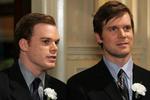 Brødrene David og Nat Fisher fra serien 'Six Feet Under' , spillet af Michael C. Hall og Peter Krause, er stadig store navne, men serien forekommer set med nutidige øjne virkelig bedaget.  