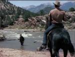 En gammel Ronald Reagan-film bliver brugt i en historie om to cowboys, der rider til Det hvide hus i Washington for at finde ud af, om Reagan nu også kan fungere som præsident. Det er mærkeligt og nogle gange lidt sjovt. Foto: Courtesy of Showtime/Courtesy of SHOWTIME