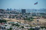  Udsigt over Baku, hovedsatden i Aserbajdsjan, hvor det danske landshold i næste uge møder enten Tjekkiet eller Holland.   Foto: Ole Steen/POLFOTO