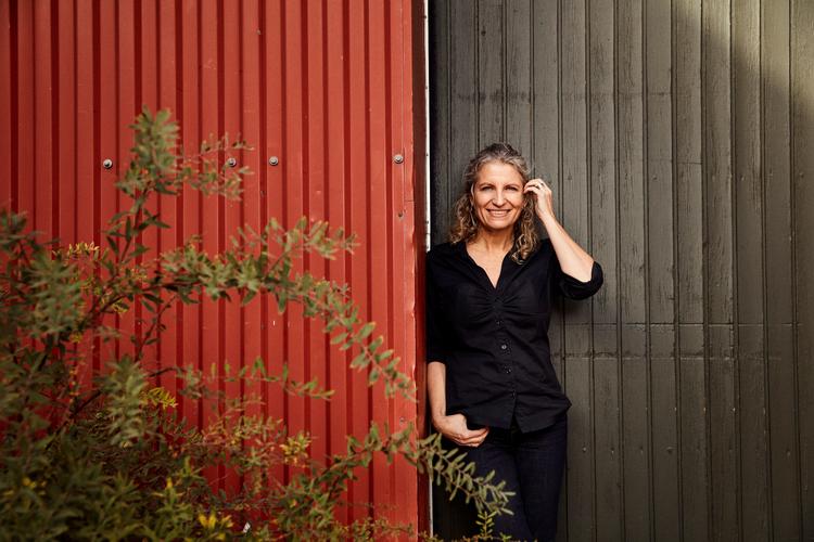 Noget af det bedste ved Ane Riels ’Urværk’ er hendes beskrivelser af, hvordan fornemmelsen af altings sammenhæng langsomt fordamper med den sene alderdom. Undervejs hober antydningerne af, at noget er galt, sig op.  Foto: Thomas Howalt Andersen