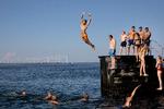 Det overvejende varme sommervejr ser ifølge DMI ud til at fortsætte i hele juli måned, men det bliver ikke helt stabilt. Foto: Finn Frandsen/POLFOTO