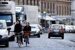 Selv om man dagligt cykler på trafikerede veje i storbyen, har det vist sig, at cyklister i praksis ikke udsættes for flere forureningsskader end ved bare at opholde sig i byen.  Foto: Jens Dresling/POLFOTO