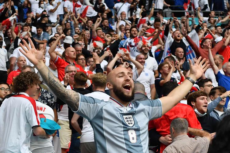 Til kampen mellem England og Tyskland på Wembley stadion i London var tilskuerkapaciteten 50 procent. Den stiger til 75 procent under semifinalerne og finalen.  Foto: Justin Tallis/Ritzau Scanpix