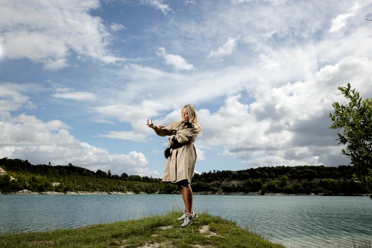 Den danske influencer Elvira Pitzner behøver ikke at mærke sine sponsorerede opslag, hvis hun bruger digitale filtre - men det gør hendes kolleger i Norge, hvor en ny lov netop er vedtaget. Foto: Peter Hove Olesen/POLFOTO