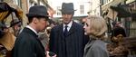 Benedict Cumberbatch (til venstre) spiller den altoverskyggende hovedrolle.  