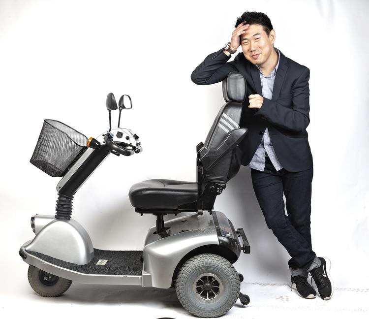 Jacob Nossell er begyndt at forstå sine forældre på en ny og anderledes måde, efter han selv blev far. Foto: Martin Lehmann/POLFOTO