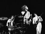 I årene omkring 1970 var engelske The Who et af verdens førende rockorkestre. Frontmand Daltrey svingede lokkerne og blottede sin veltrænede six pack, mens Keith Moon baskede løs på gryderne og Pete Townshend håndterede sin Gibson SG på tinnitusbefordrende vis. Mesterværket 'Who's Next' blev imidlertid skabt i kølvandet på bitter intern strid om den fremtidige kunstneriske linje.  Foto: Harry Harris/Ritzau Scanpix