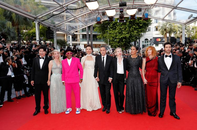 Med fem kvinder og fire mænd kan Cannes-festivalen for anden gang på 74 år mønstre et kvindeligt flertal i juryen. Der er stadig et stykke vej til ligestilling i filmbranchen.  Foto: Johanna Geron/Ritzau Scanpix