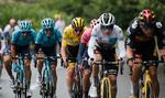 Belgieren Wout van Aert har med Jonas Vingegaard på hjul sat et angreb ind i finalen på 16. etape, men ingen af danskerens rivaler lod sig overrumple.
 Foto: Benoit Tessier/Ritzau Scanpix