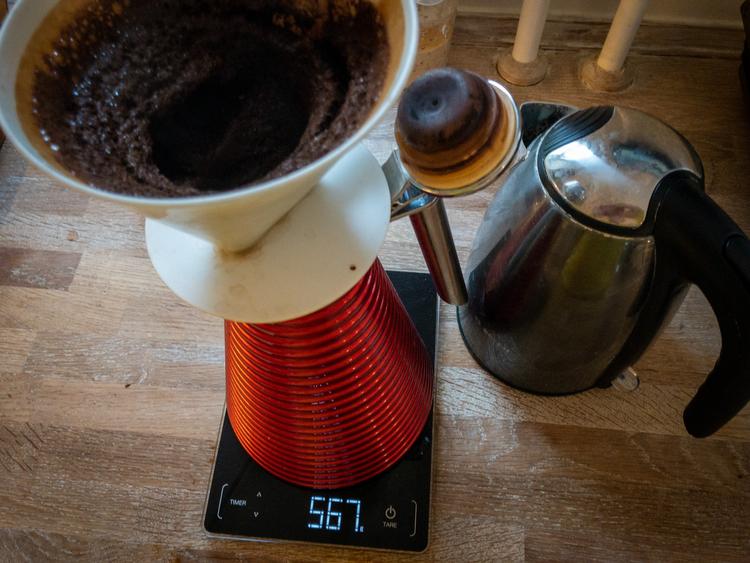 Alt - selv skoldhed kaffe - kan åbenbart gøres op i kolde tal.  Foto: Per Munch