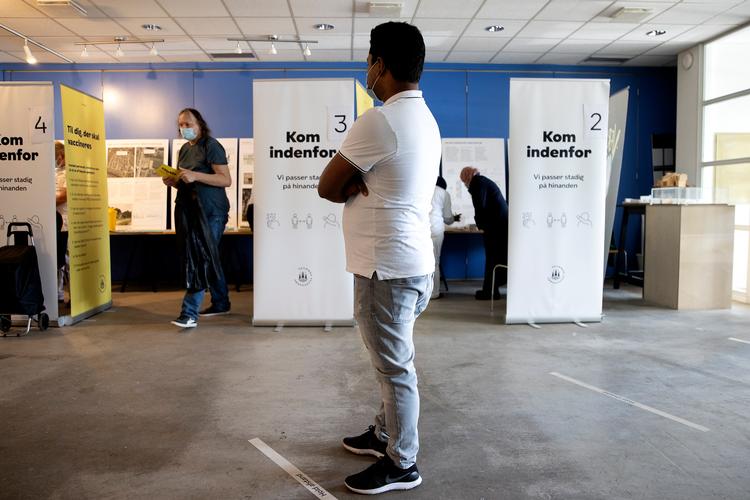 Trods stadig flere vaccinerede stiger smittetallet. Foto: Finn Frandsen/POLFOTO