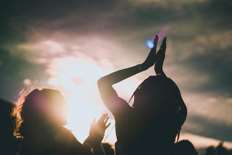 Nok er de store festivaler aflyst. Men du kan stadig få en weekend fyldt med livemusik og iskolde fadøl. Og så endda gratis. Foto: Daniel liversage
