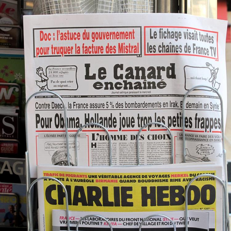    Den satiriske avis Le Canard Enchainé er et af de medier, der har anmeldt spionage mod en af avisens medarbejdere. Foto: Dpa/Winnie Bennedsen/picture-allianc