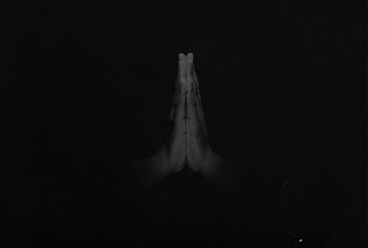 Der er lys forenden af mørket på kollektivet Saults nye album 'Nine'. 
