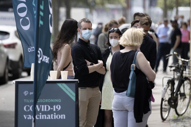 Mange danskere er blevet vaccineret, men smitten er ikke helt væk (arkivfoto) Foto: Finn Frandsen/POLFOTO