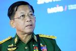Myanmars leder, genral Min Aung Hlaing, erklærer sig parat til at tillade valg med flere partier, men sætter ikke en dato på.  Foto: Pool/Ritzau Scanpix