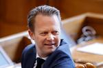 Udenrigsminister Jeppe Kofod (S) kritiseres for at halse efter USA, når det handler om at sikre afghanske tolke og andre lokalt ansatte, der har arbejdet for Danmark.   Foto: Jens Dresling/POLFOTO