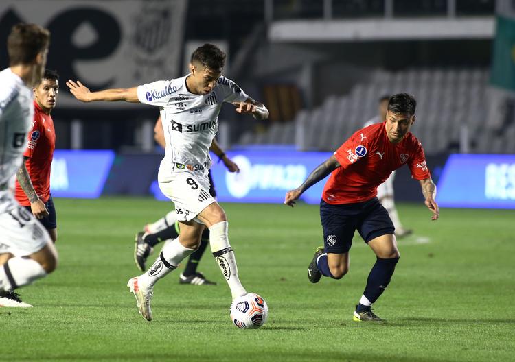 Kaio Jorge har haft succes hos Santos siden 16-års alderen. Nu skal han prøve kræfter med en samling rutinerede spillere i den italienske storklub Juventus, der oplevede en noget skuffende sæson 2020-2021.  Foto: Carla Carniel/Ritzau Scanpix