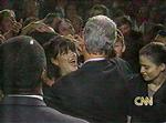     Præsident Bill Clinton med Monica Lewinsky under en reception i 1995. Trods skandalen, der var ved at koste ham ægteskabet og Det Hvide Hus,  var Bill Clinton en af de mest populære præsidenter.   Foto: /AP